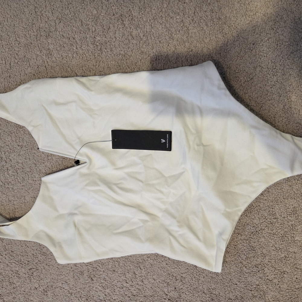 NWT lulus White Bodysuit